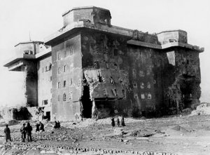 flakturm fallita distruzione.jpg