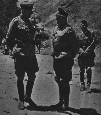 A sinistra, il generale Von Manstein, a destra il colonnello Von Choltitz.